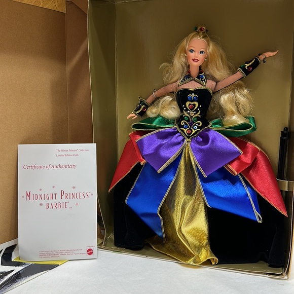 Barbie, midnight princess Barbie - Picture 6 of 6